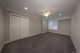 100 Villa D'Est Dr, Coram, NY 11727 - Photo 6