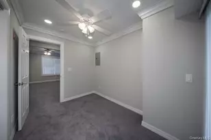 100 Villa D'Est Dr, Coram, NY 11727 - Photo 8