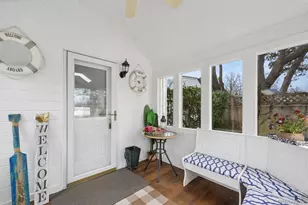 424 4th St, Greenport, NY 11944 - Photo 6