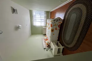 918 Willow Ln, Valley Stream, NY 11580 - Photo 8