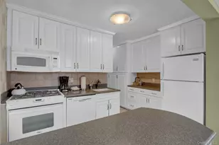 120 Morris Ave, Rockville Centre, NY 11570 - Photo 10