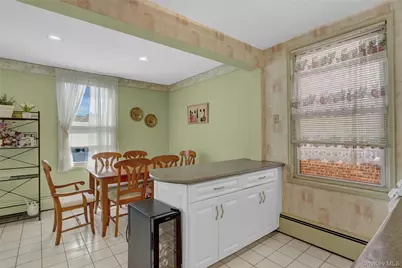 120 Morris Avenue #B17, Rockville Centre, NY 11570 - Photo 12