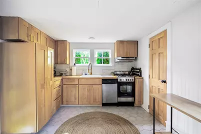 86 Old Country Road, East Quogue, NY 11942 - Photo 8