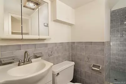 19 Primrose Avenue, Mount Vernon, NY 10552 - Photo 24