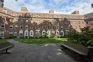 445 Gramatan Ave, Mount Vernon, NY 10552 - Photo 1