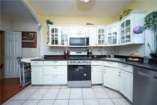 1858 73rd St, Brooklyn, NY 11204 - Photo 4