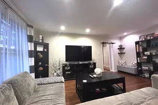 44 Terrace Cir, Great Neck, NY 11021 - Photo 6