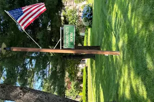 44 Terrace Cir, Great Neck, NY 11021 - Photo 22