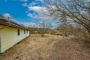 34 Hemlock Dr, Mastic Beach, NY 11951 - Photo 34