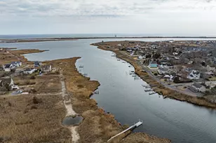 34 Hemlock Dr, Mastic Beach, NY 11951 - Photo 28