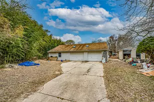 34 Hemlock Dr, Mastic Beach, NY 11951 - Photo 32