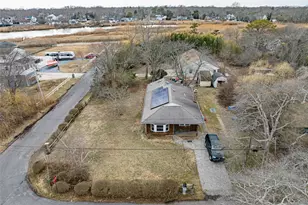 34 Hemlock Dr, Mastic Beach, NY 11951 - Photo 2