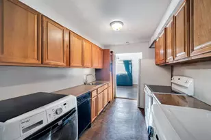 189 Hill Cir, Calverton, NY 11933 - Photo 16