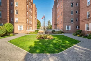 60 Locust Ave, New Rochelle, NY 10801 - Photo 2