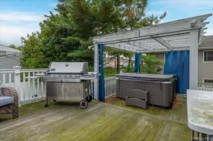 35 Jackson Ave W, Babylon, NY 11702 - Photo 26