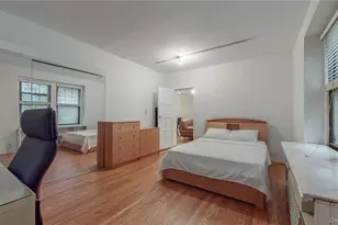 109-14 Ascan Ave, Forest Hills, NY 11375 - Photo 6
