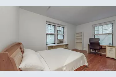 109-14 Ascan Avenue #1D, Forest Hills, NY 11375 - Photo 4