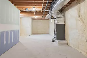 248 Main St, Hempstead, NY 11550 - Photo 16