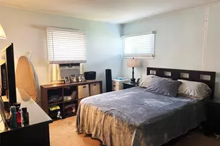 94 Mallard Rd, Levittown, NY 11756 - Photo 8