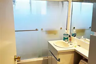 94 Mallard Rd, Levittown, NY 11756 - Photo 12