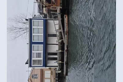 208 Sportsmans Avenue, Freeport, NY 11520 - Photo 4