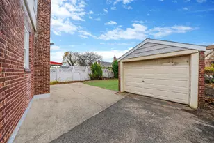 121-16 198th St, Springfield Gardens, NY 11413 - Photo 6