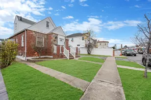 121-16 198th St, Springfield Gardens, NY 11413 - Photo 2