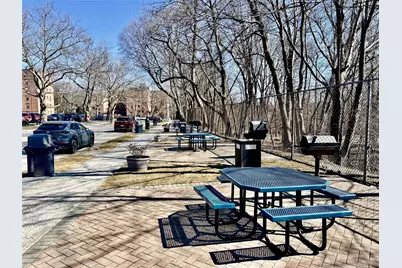 171 Pearsall Drive #5C, Mount Vernon, NY 10552 - Photo 8