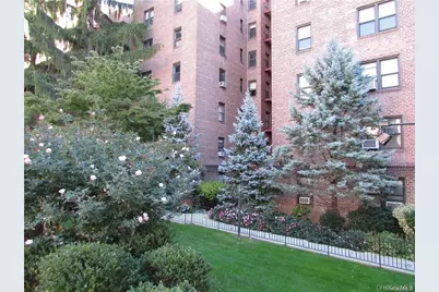 142 Garth Road #1 P, Scarsdale, NY 10583 - Photo 2