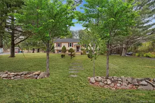 4 Thistle Ln, Middletown, NY 10940 - Photo 2