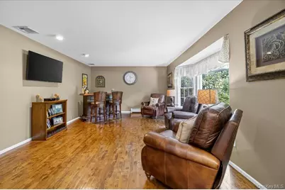 3 Evergreen Court, Montebello, NY 10901 - Photo 6