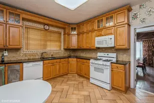 130 Hards Ln, Lawrence, NY 11559 - Photo 18