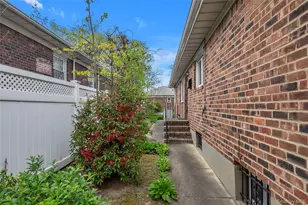 61-46 213th St, Bayside, NY 11364 - Photo 18