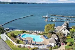 48 Pembroke Dr, Glen Cove, NY 11542 - Photo 36