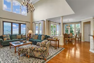 48 Pembroke Dr, Glen Cove, NY 11542 - Photo 14