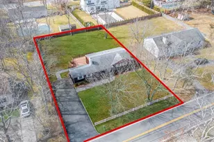 168 W Tiana Rd, Hampton Bays, NY 11946 - Photo 16