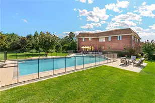 89 Old Canoe Place Rd, Hampton Bays, NY 11946 - Photo 38