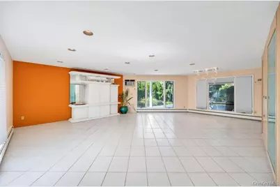 20 Northern Parkway E, Plainview, NY 11803 - Photo 8