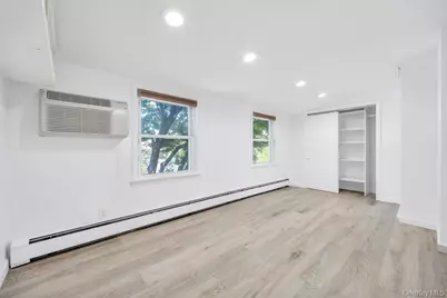 20 Northern Parkway E, Plainview, NY 11803 - Photo 12