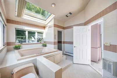 20 Northern Parkway E, Plainview, NY 11803 - Photo 16