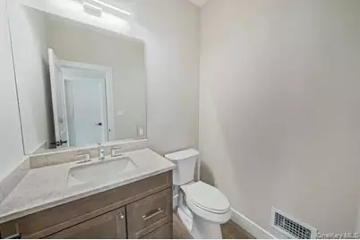 329 Weeks Avenue, Manorville, NY 11949 - Photo 44