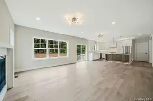 329 Weeks Ave, Manorville, NY 11949 - Photo 34