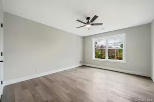 329 Weeks Ave, Manorville, NY 11949 - Photo 36