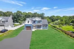 329 Weeks Ave, Manorville, NY 11949 - Photo 20