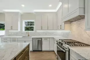 329 Weeks Ave, Manorville, NY 11949 - Photo 28