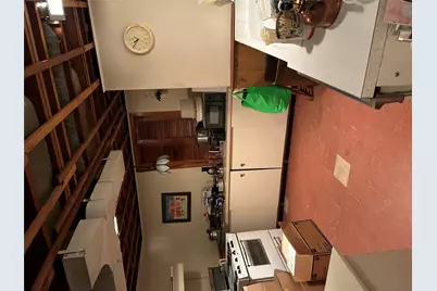 2 Yorkshire Road, New Hyde Park, NY 11040 - Photo 26