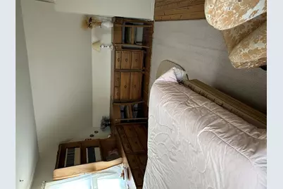 2 Yorkshire Road, New Hyde Park, NY 11040 - Photo 22