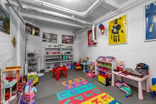 61-41 Saunders St, Rego Park, NY 11374 - Photo 18