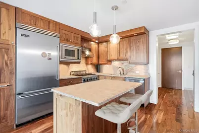 5 Renaissance Square #26B, White Plains, NY 10601 - Photo 4