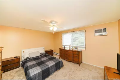 33 Peachtree Lane, Mount Sinai, NY 11766 - Photo 16